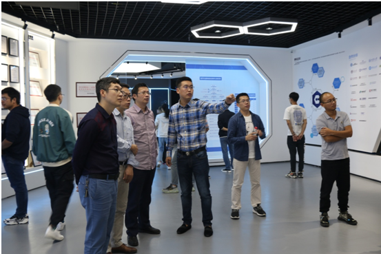 参观凯发k8国际展示中心